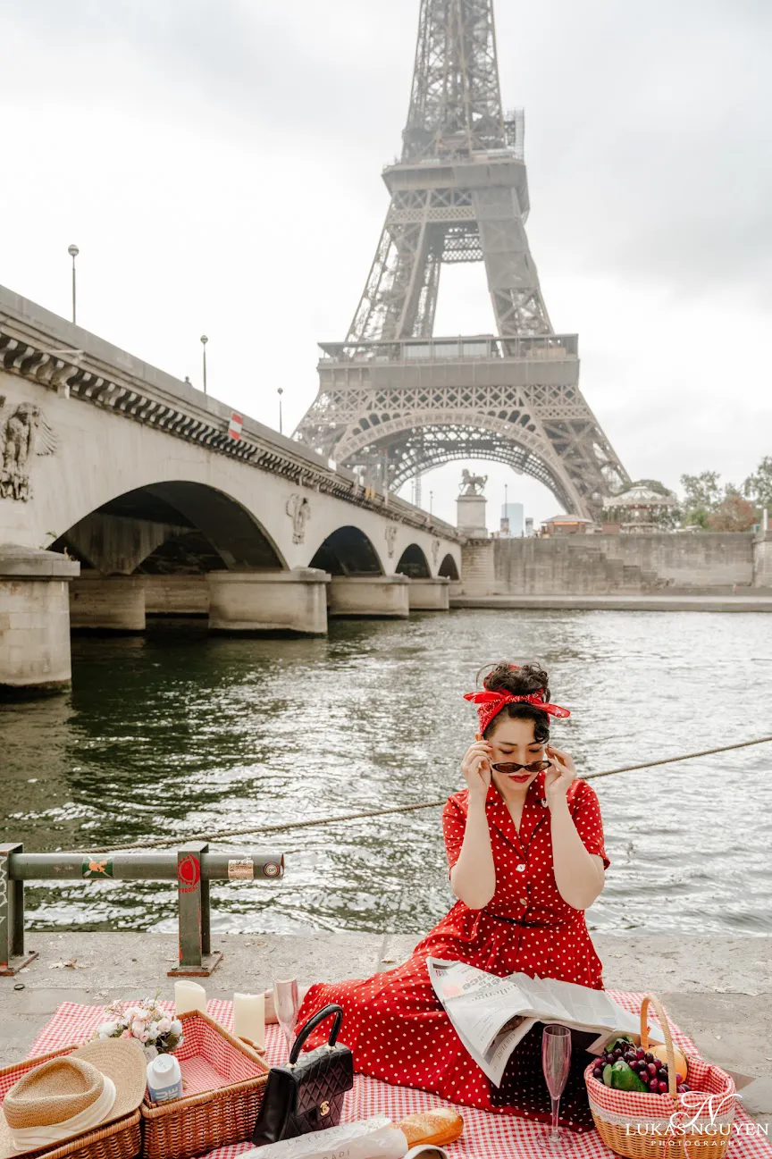 ?nh tham kh?o Lukas Paris