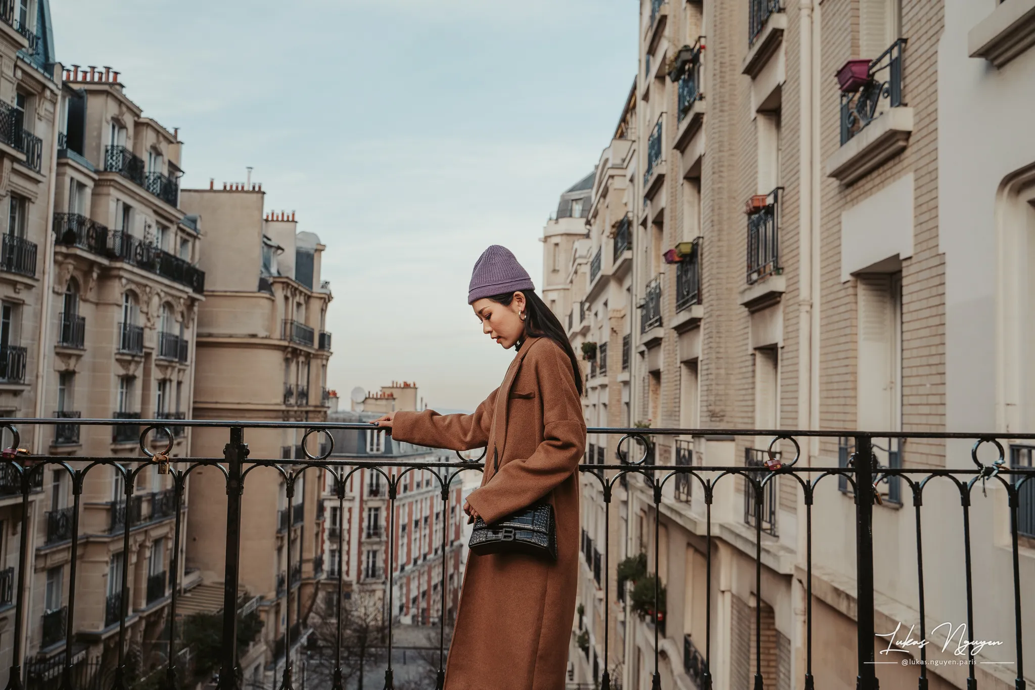 ?nh tham kh?o Lukas Paris